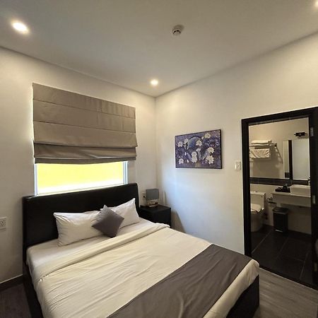 Bros Hotel Хошимин Экстерьер фото