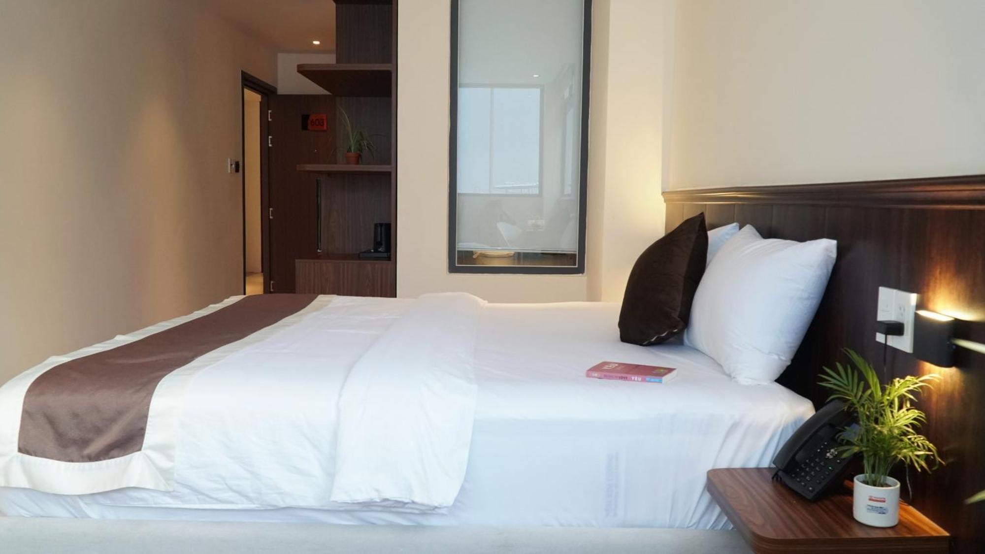 Bros Hotel Хошимин Экстерьер фото
