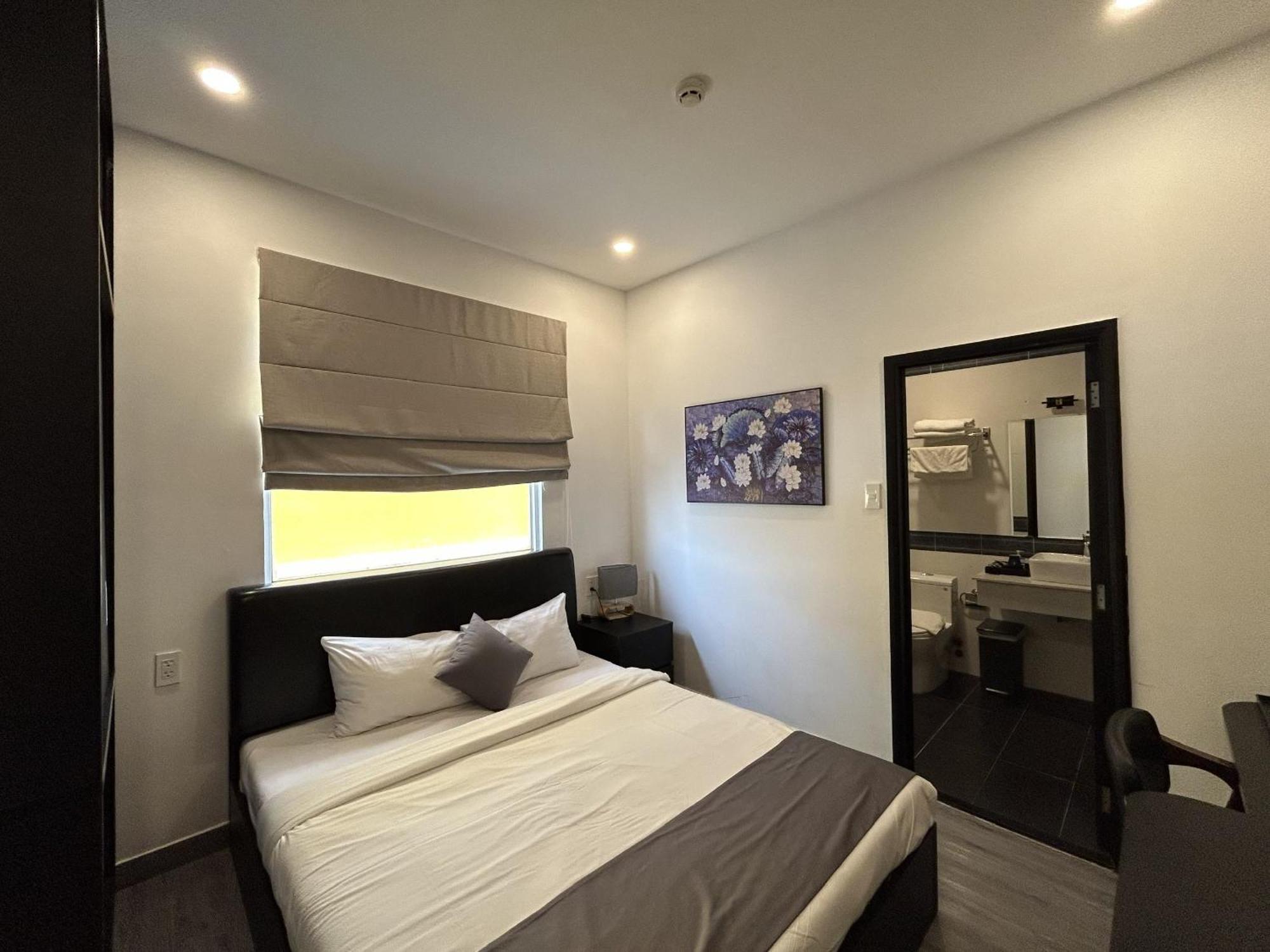 Bros Hotel Хошимин Экстерьер фото